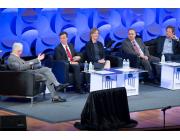 2015 The Board, CEO and CIO Roles in Dealing with Digital Disruption